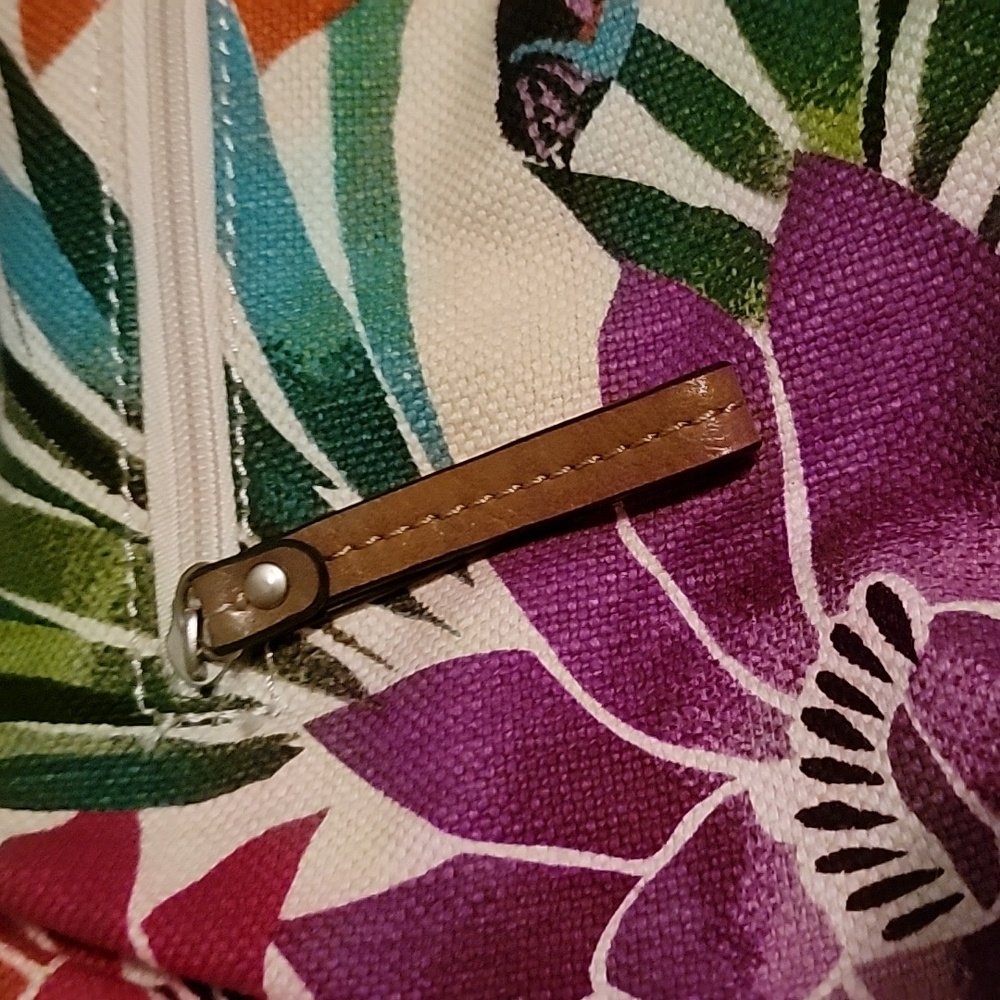 Relic Shoulder Bag - Picture 6 of 12